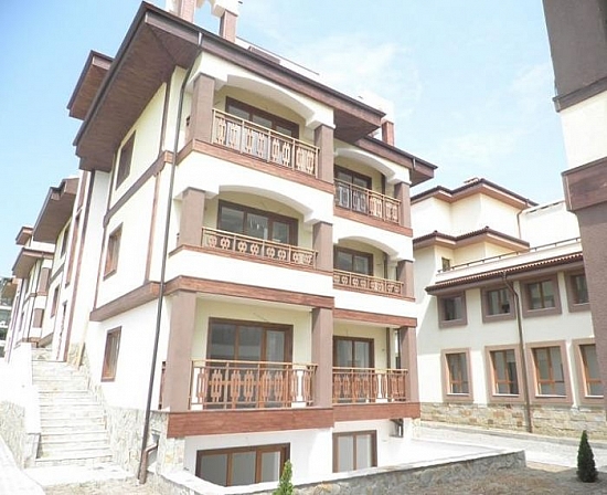 Вилидж Хаусес (Village Houses)