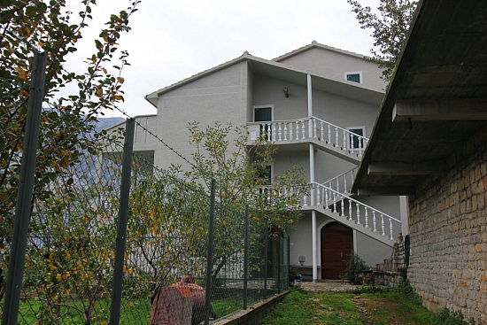 Отдельный дом в Прчань (Бока-Которская бухта / Черногория)