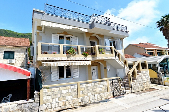 Отель в Кумборе (Бока-Которская бухта / Черногория)